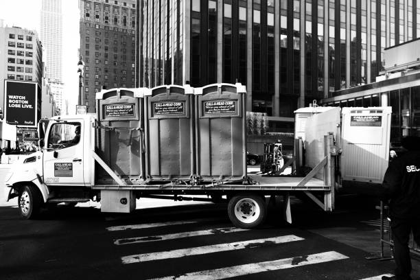 Best Porta potty rental for parties  in Ashtabula, OH